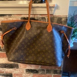 Authentic Louis Vuitton Neverfull GM
